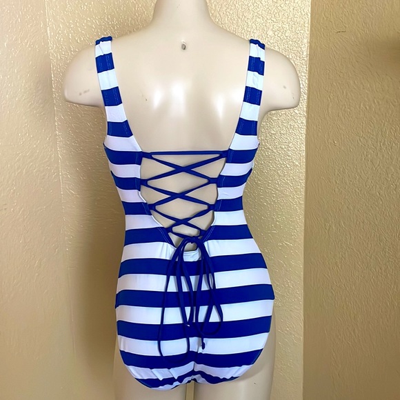 Tommy Bahama swimwear - Picture 4 of 5